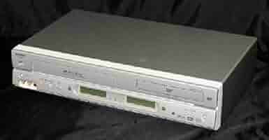 SHARP　シャープ　DV-NC600　Hi-Fiビデオ一体型DVDプレーヤー　（VHS/DVDレコーダー）（DVD録画機能なし） 9jupf8b Amazon | SHARP シャープ DV-NC600 Hi-Fiビデオ一体型DVD